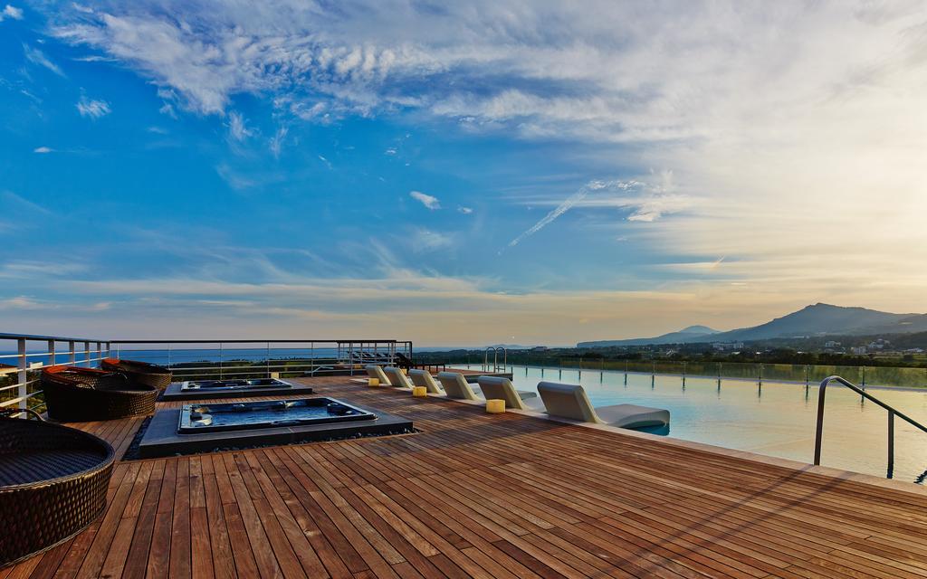 Kensington Jeju Hotel מראה חיצוני תמונה The Sky Bar