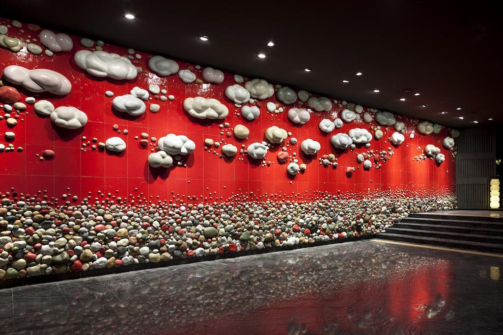 Kensington Jeju Hotel מראה חיצוני תמונה The wall of the main hall