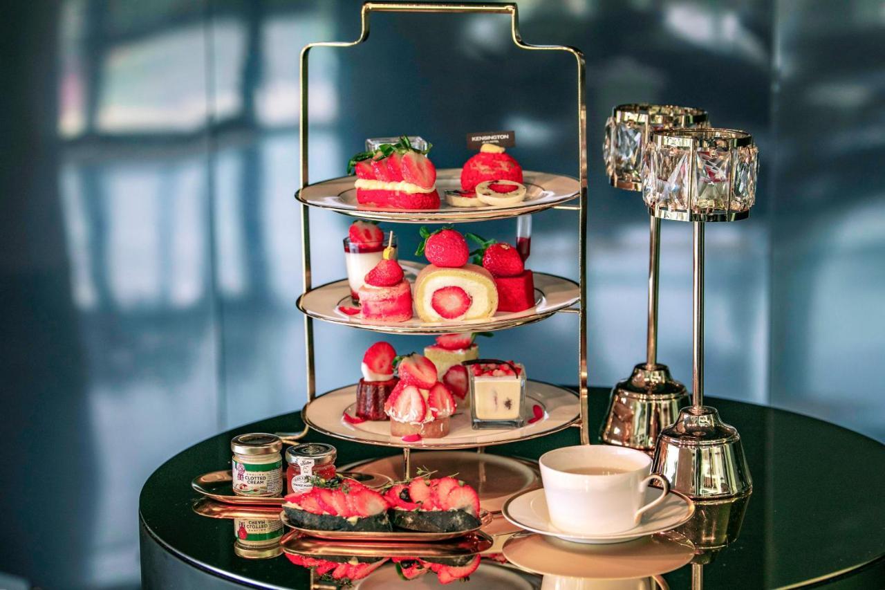 Kensington Jeju Hotel מראה חיצוני תמונה Afternoon tea at the Mandarin Oriental, Hong Kong